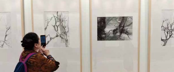 以艺术作品为主题的文化展厅